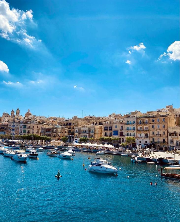 New & Unique Apartment - A 5 Minutes Ferry To Capital City Of Valletta 센글리아 외부 사진